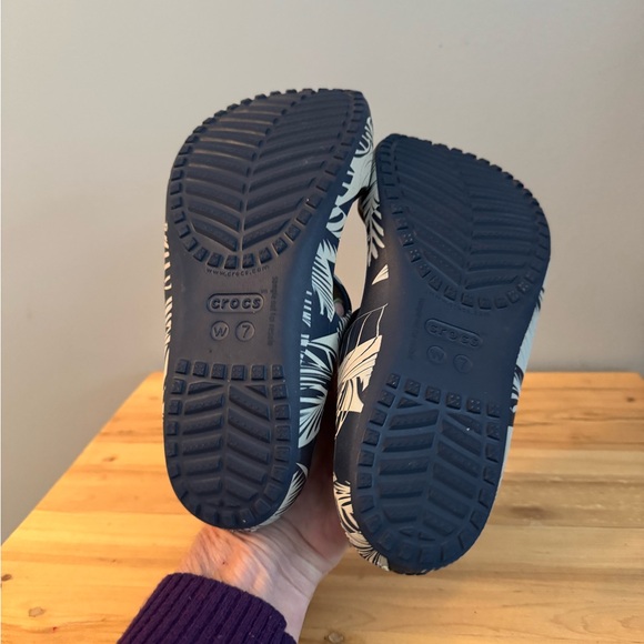 CROCS Navy and White Patterned Sandals - Picture 8 of 8